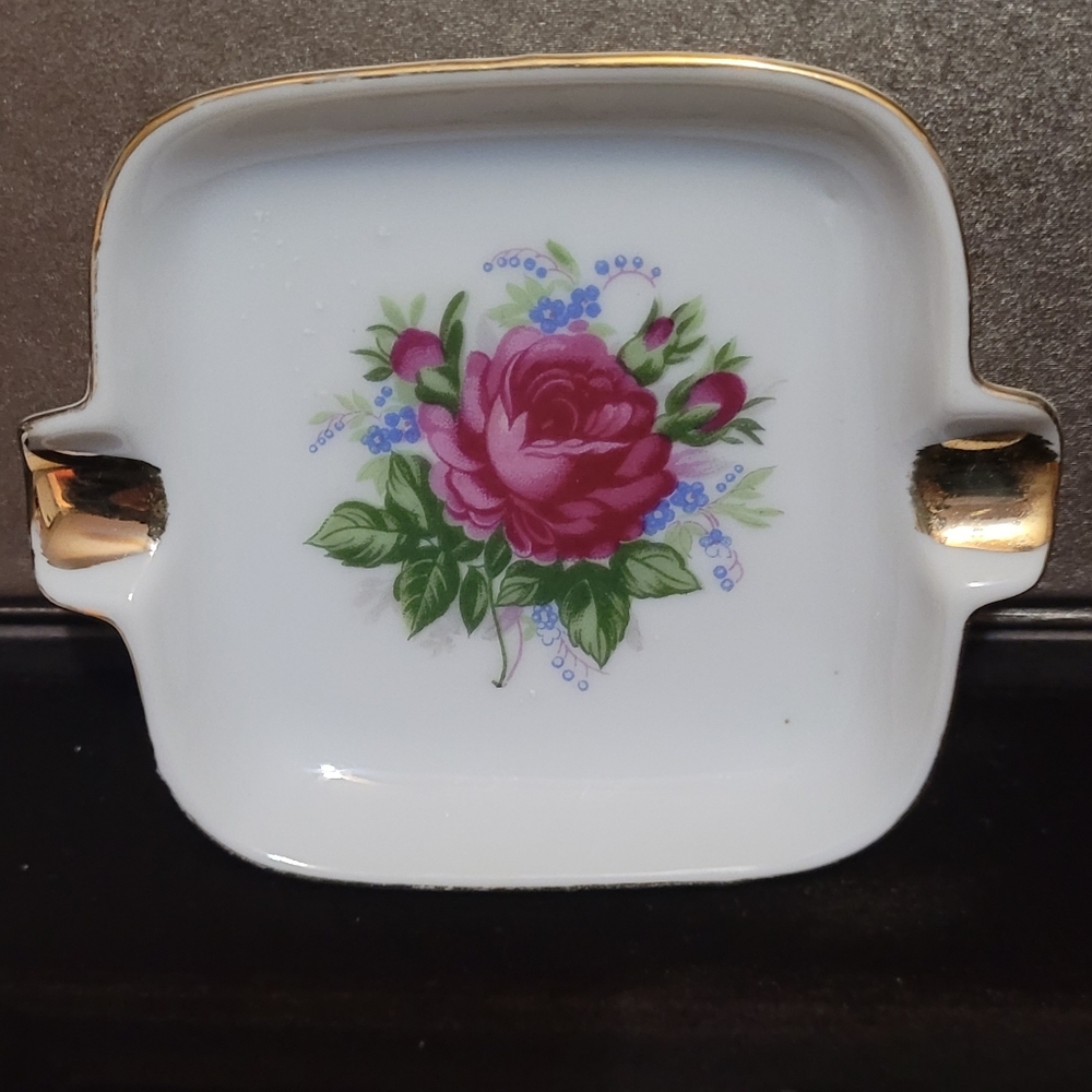 Vintage Porcelain Personal Ash Tray/Trinket Dish